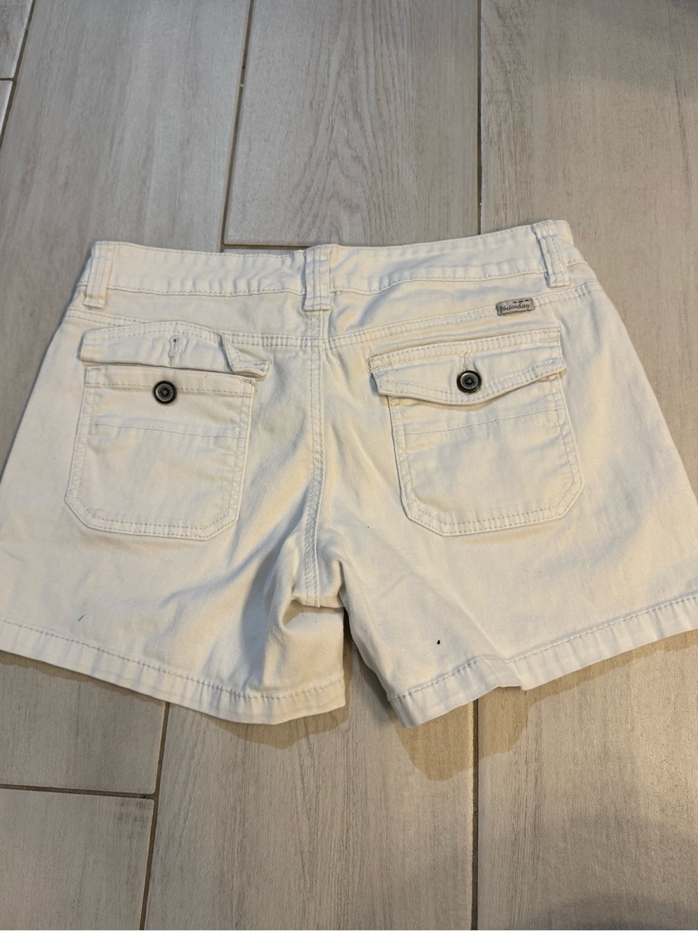 TWO pairs of UNIONBAY Women's Denim Short Set - White and Navy - Picture 5 of 7